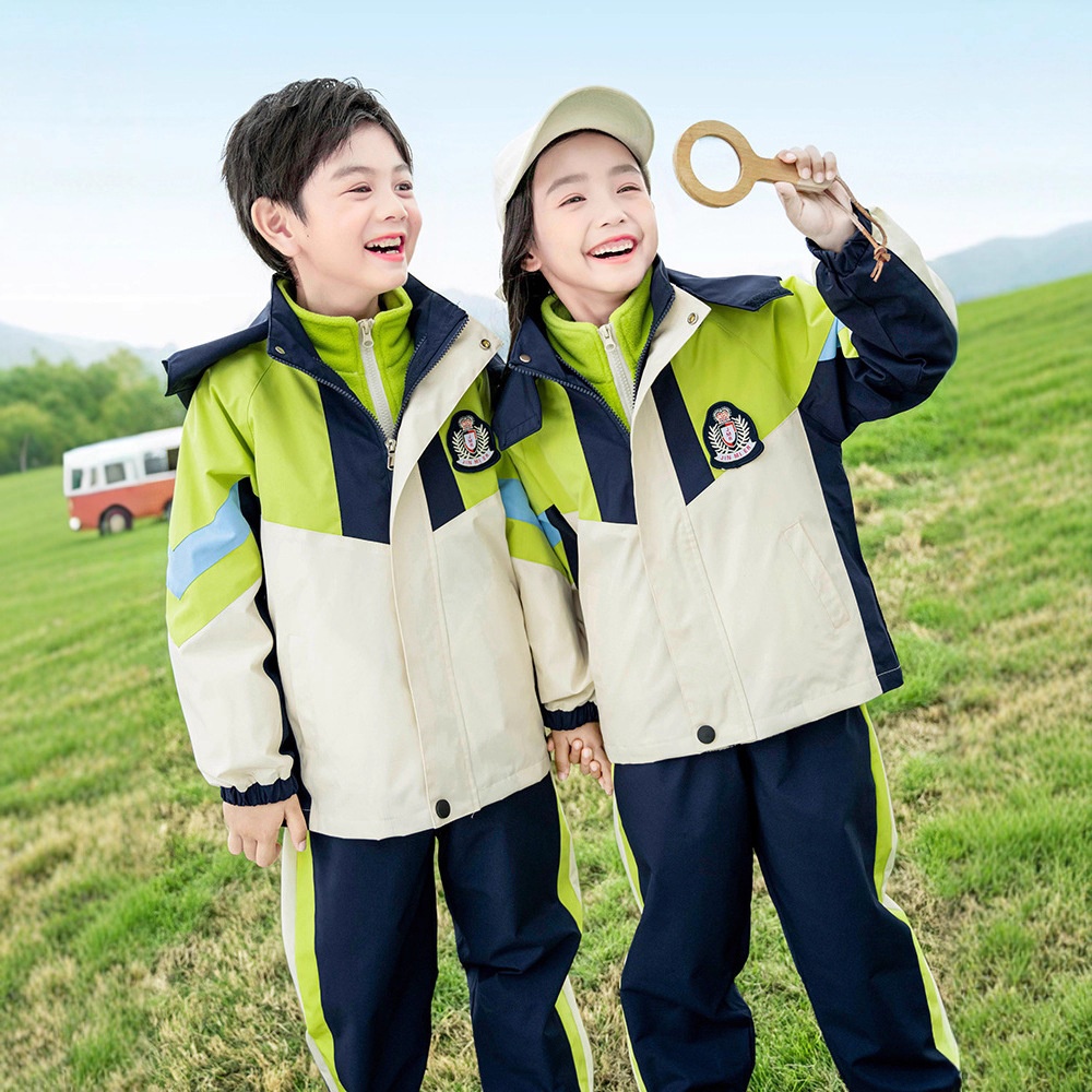 幼儿园园服秋冬装绿色冲锋衣三件套小学生校服儿童春秋季运动会