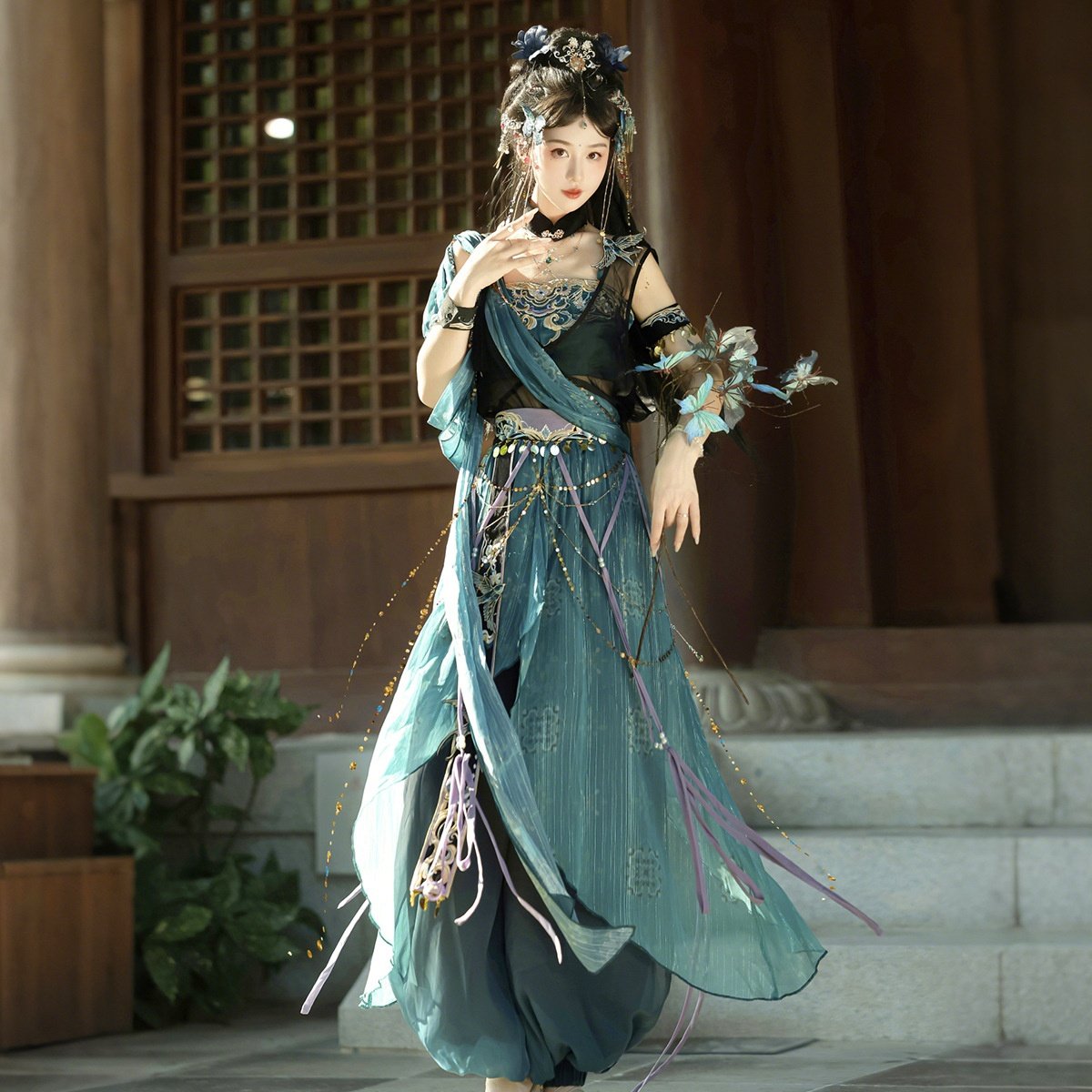 倚梦阁原创设计青鸟汉服女敦煌风西域风外披吊带裤子套装9633,女装/女士精品,汉服套装,淘宝优惠券,粉丝福利购,淘宝优惠卷