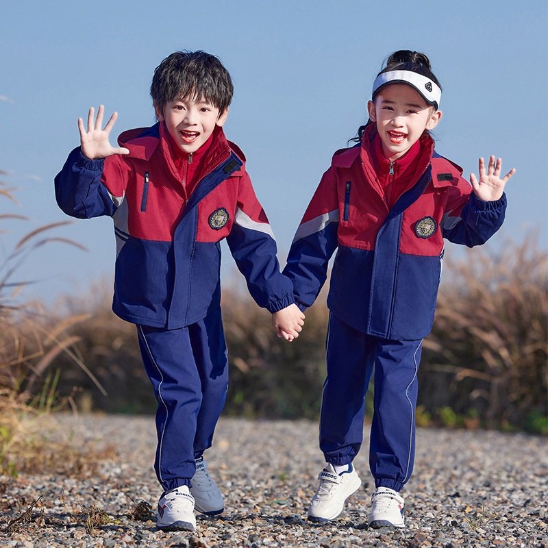 幼儿园园服秋冬新款绿色冲锋衣三件套加厚男女儿童班服小学生