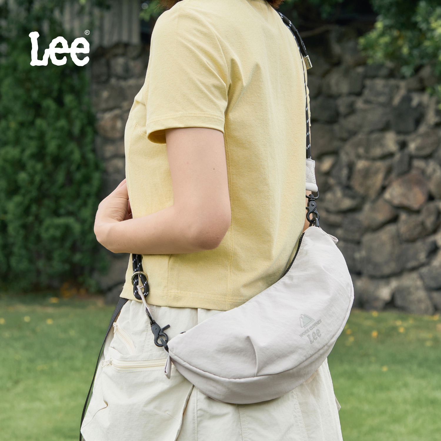 Lee户外登山复古潮流斜挎包