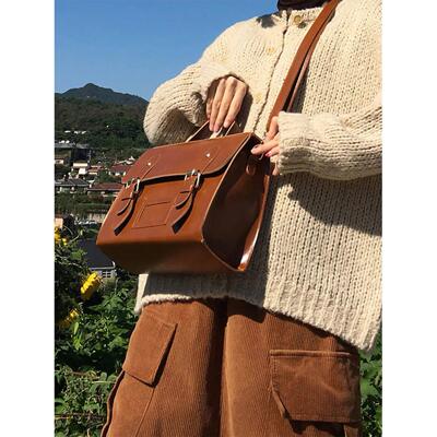 Vintage Unisex Style Handheld Leather Bag Male and Female Bl