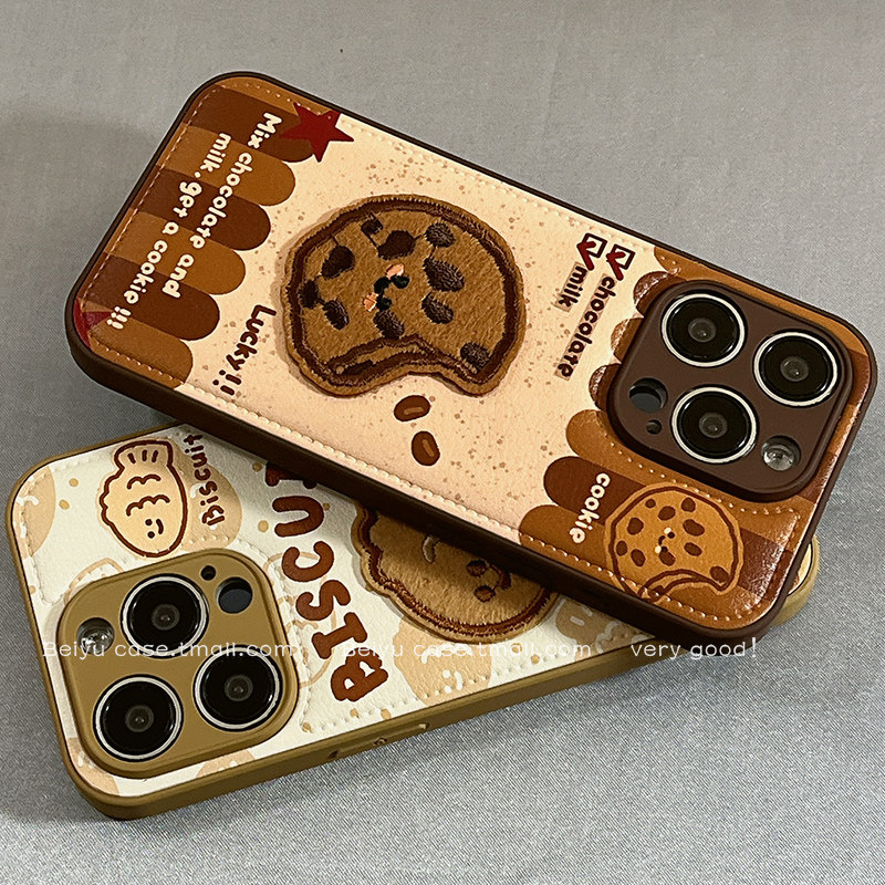 秋冬棕刺绣鲷鱼烧饼干适用苹果16Promax手机壳iphone15pro新款14小众14Pro硅胶13情侣12创意11全包mate70防摔