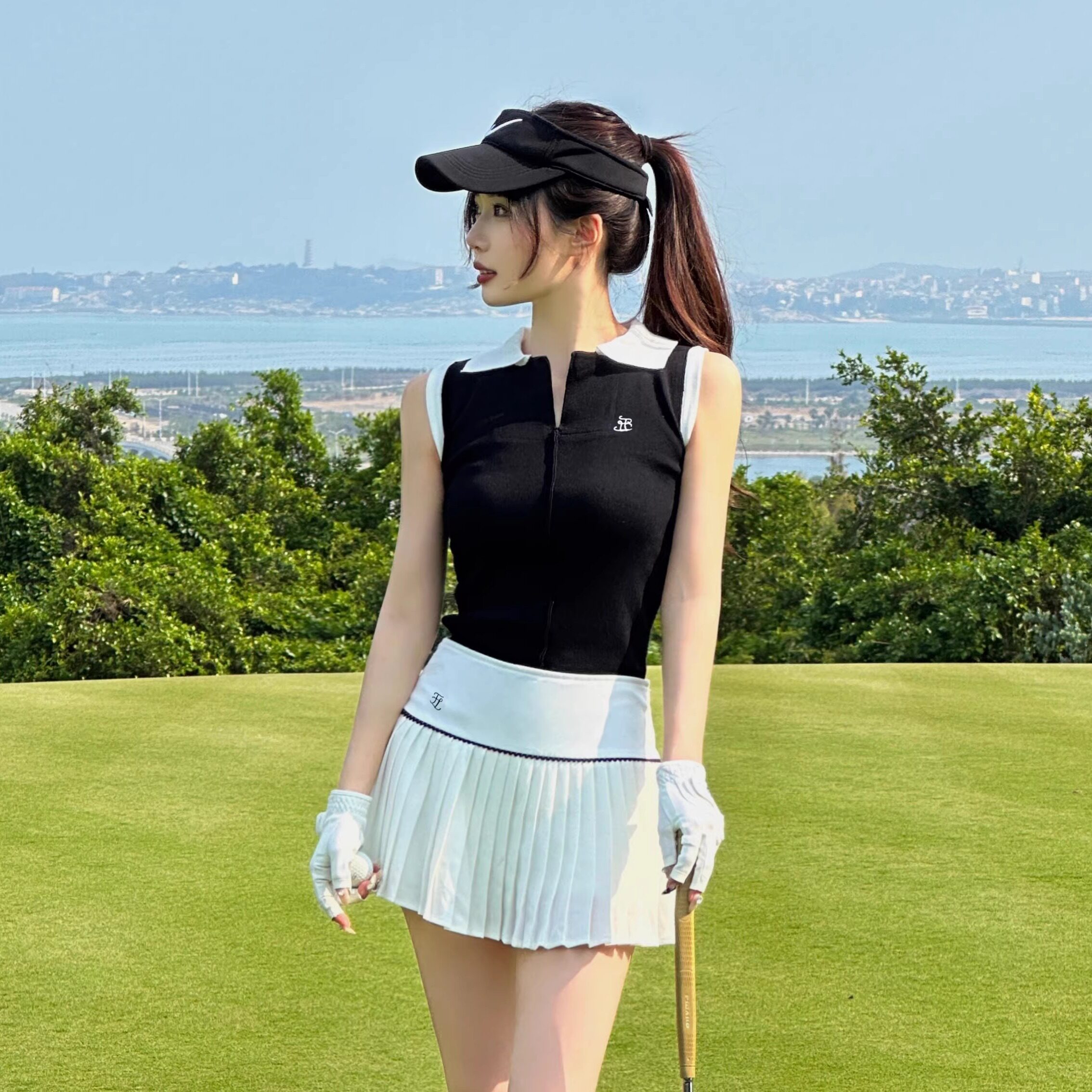 经典百搭高尔夫球女士polo衫套装图片
