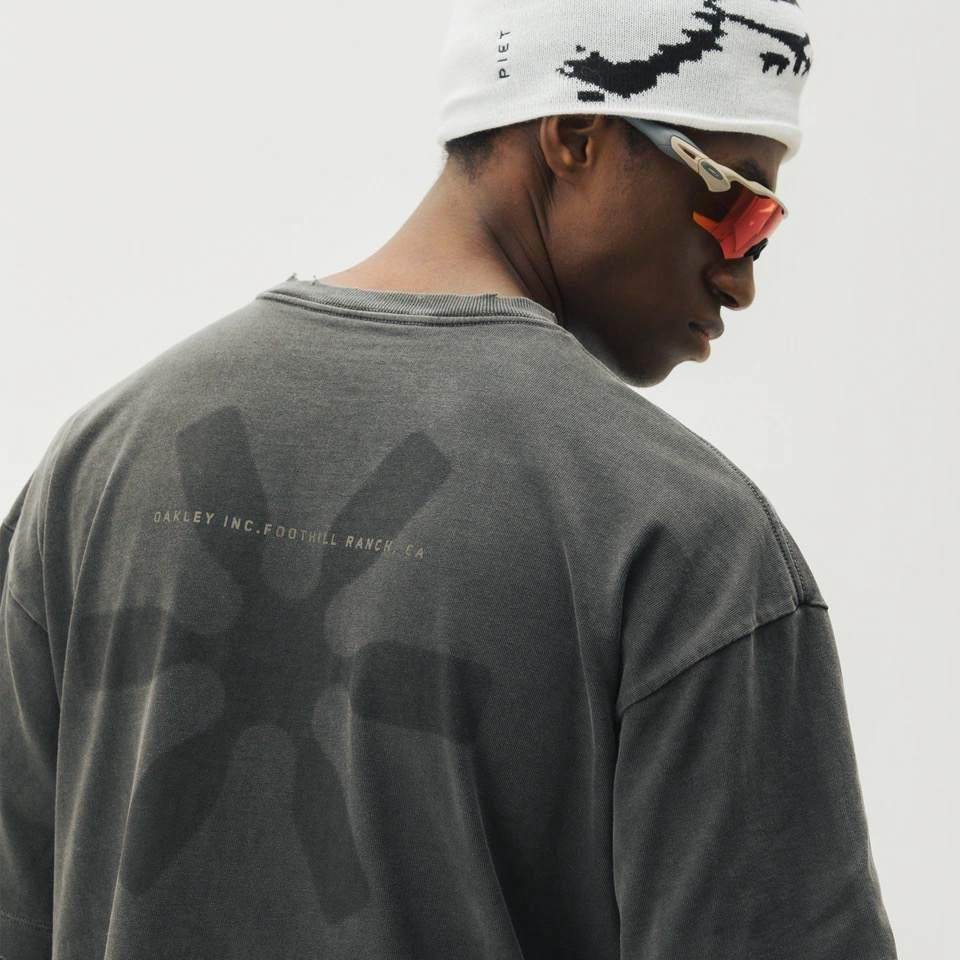 thumbnail for Vintage Oakley Plet Collaboration Washed Short-Sleeve Wax-Dyed T-Shirt for Men Street Style