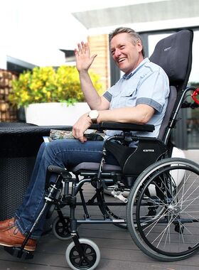 康扬手动轮椅轻便折叠进口高靠背可全躺后躺老人残疾代步KM5000.2