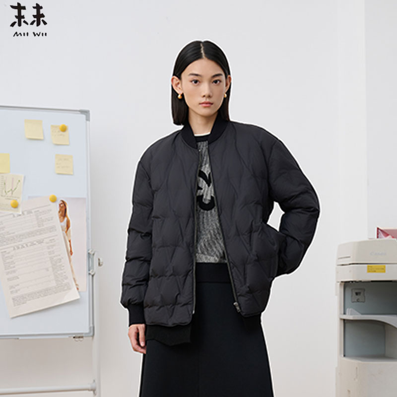 MIIWII末未25冬黑色圆领百搭短款外套菱格纹绗缝羽绒服女R254118