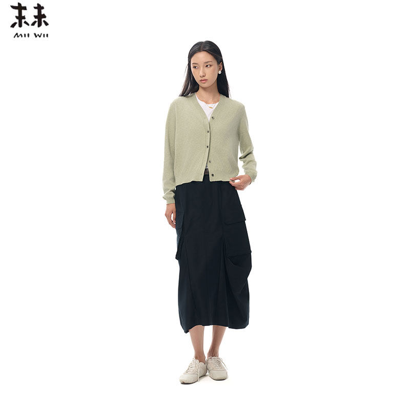 MIIWII末未25秋香草绿针织短开衫外套休闲窄v领针织衫女X253141