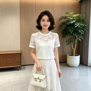 夏季冰丝蕾丝拼接短袖T恤女薄款
