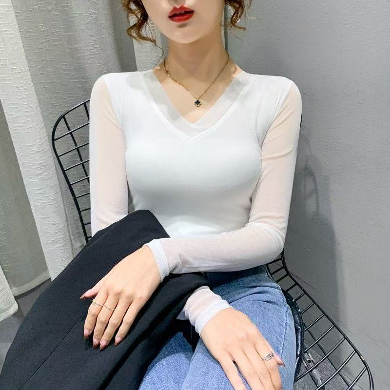 白色V领网纱修身显瘦长袖打底衫