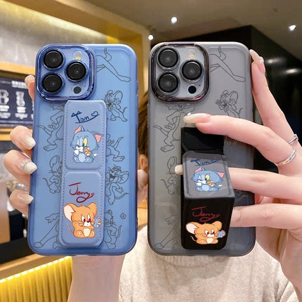 适用苹果16E手机壳16ProMax/15猫和老鼠14Plus自带镜头膜iPhone13ProMax桌面支撑架12防摔磁吸折叠腕带11/XR/