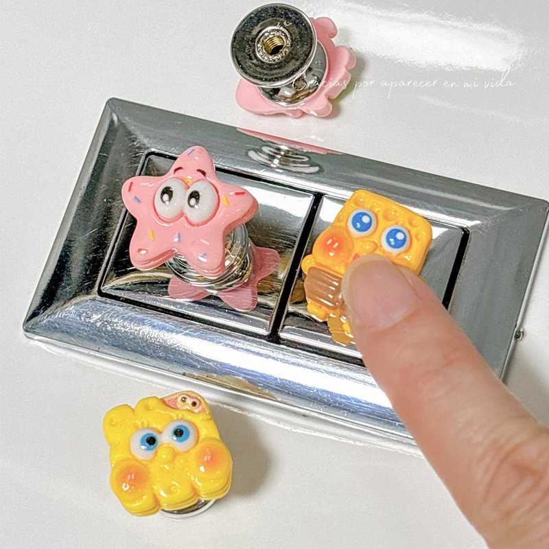 可爱创意马桶按钮卡通按压器卫生间冲水长指美甲专用开关辅助神器