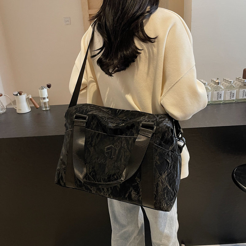 新款男单肩出差旅行包大容量学生购物旅游行李袋女待产健身运动包