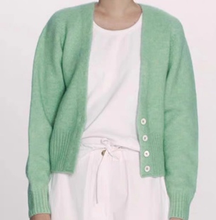 现货 urbanic30 小众简约V领单排扣修身短款针织开衫毛衣外套女