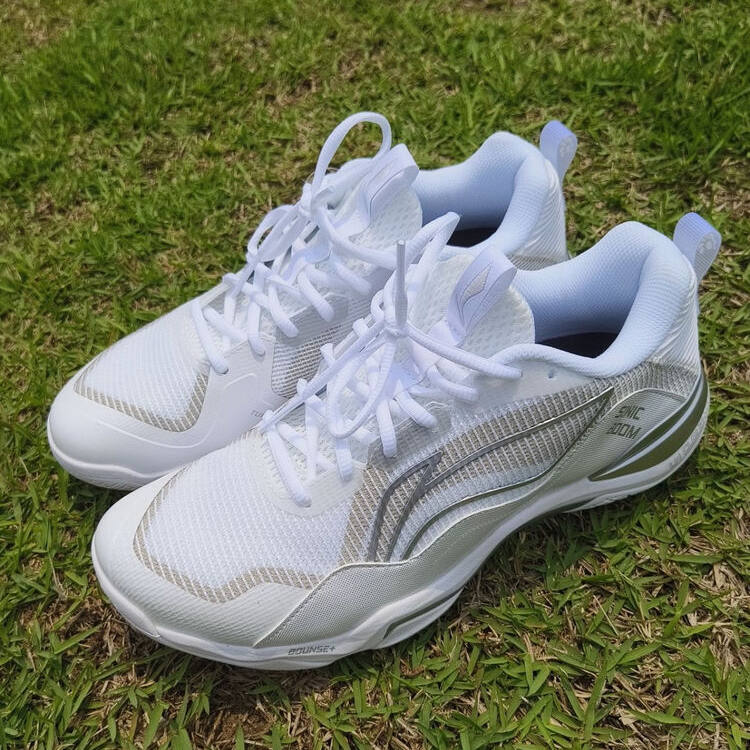 李宁羽毛球鞋初代音爆EG3.0