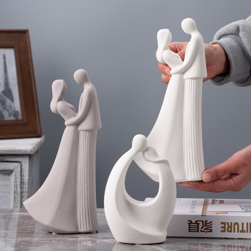 轻奢简约现代情侣陶瓷摆件