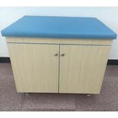 游泳馆洗澡馆婴幼儿抚触台宝宝穿衣台母婴馆婴儿护理操作台