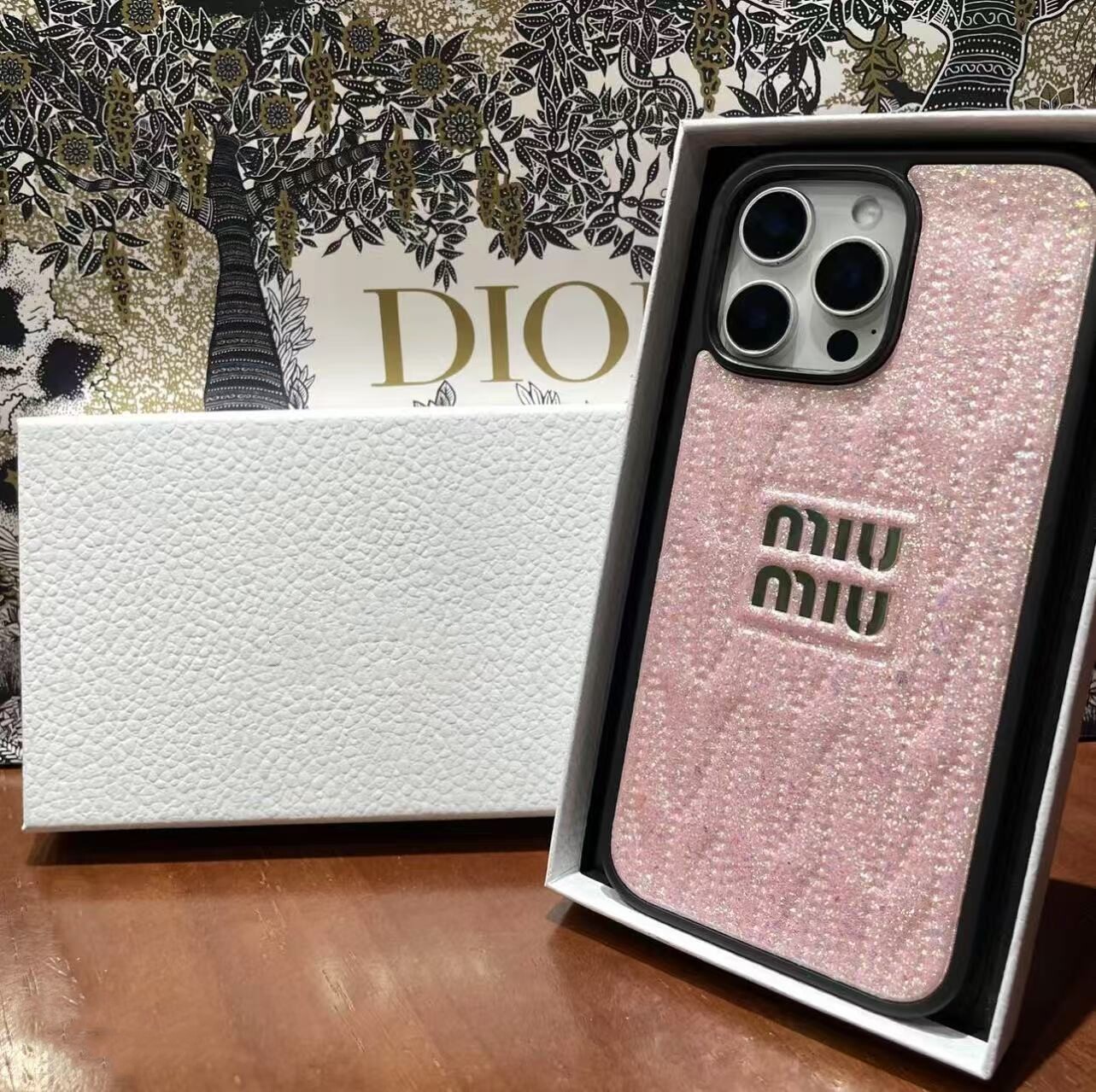 New luxurious leather texture Miumiu, suitable for Apple 16 phone case, iPhone 14 protective case, 17 ProMax high-end brand 13 socialite style anti-drop case 15 ProMax niche market unisex