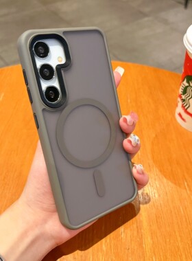 奢华商务钛灰色不粘指纹适用三星s26ultra手机壳新款内置磁吸充电s25+硅胶软边硬外壳s24plus磨砂半透明简约