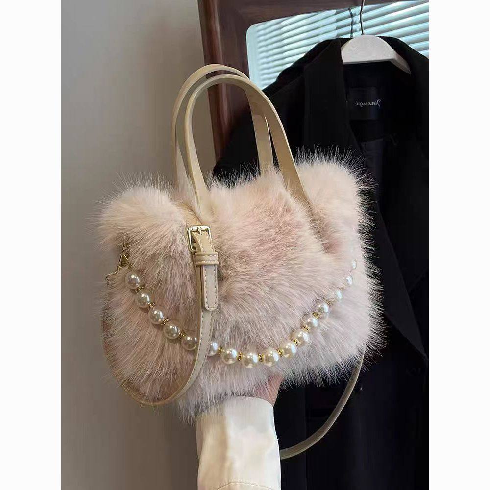 毛茸茸手提包2025新款时尚珍珠毛绒小方包可爱女斜挎包通勤单肩包