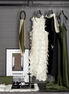 绿色系轻奢样板间衣帽间软装饰品女士衣柜套装样板房衣服陈列摆件