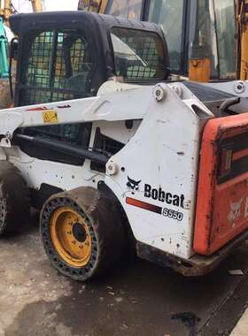 出售闲置山猫S550清扫机，山猫550，山猫滑移机，山猫扫地机