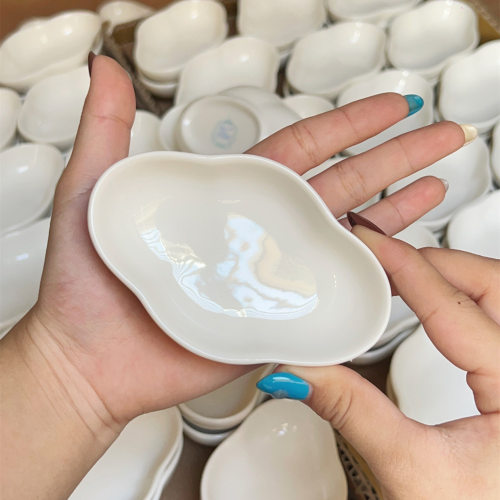 Dehua white porcelain ceramic seasoning dish, household vinegar dish, dipping dish, tomato sauce mustard dish, irregula