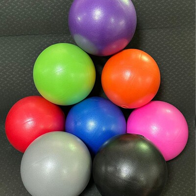 Pinhole 15cm Pilates ball, suitable for pregnant women and children, yoga ball, fitness ball PVC