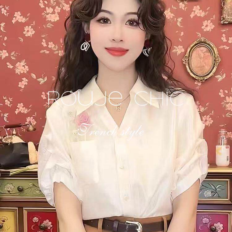 法国rouje chic法式高级感杏色V领立体花朵衬衫女夏短袖宽松衬衫