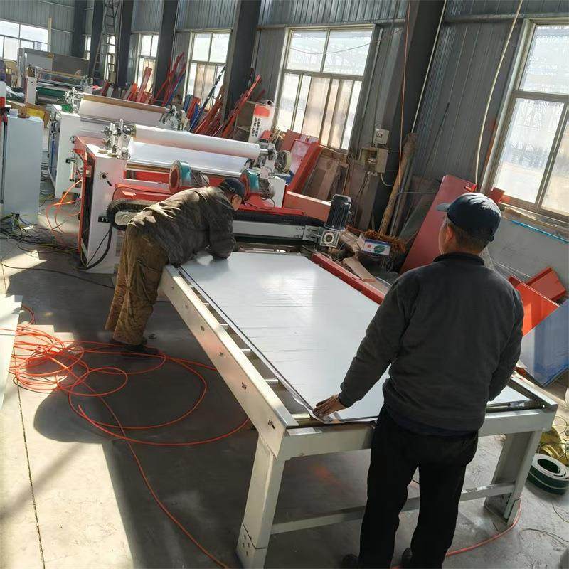 pet膜pvc膜墙板覆膜机 木饰面胶膜冷胶两用平贴机 碳晶板贴膜机器,五金/工具,机床,淘宝优惠券,粉丝福利购,淘宝优惠卷