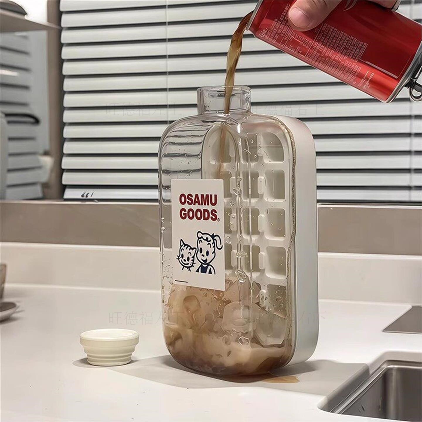 治冰模具制小冰块家用硅胶食品级冰箱好用神器带盖好脱模独立格子