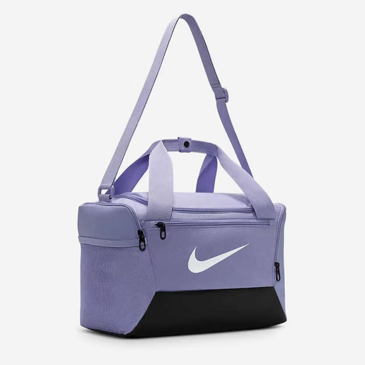 NIKE/耐克 25L 时尚百搭单肩斜跨手提包 淡紫色情侣款DM3977-533