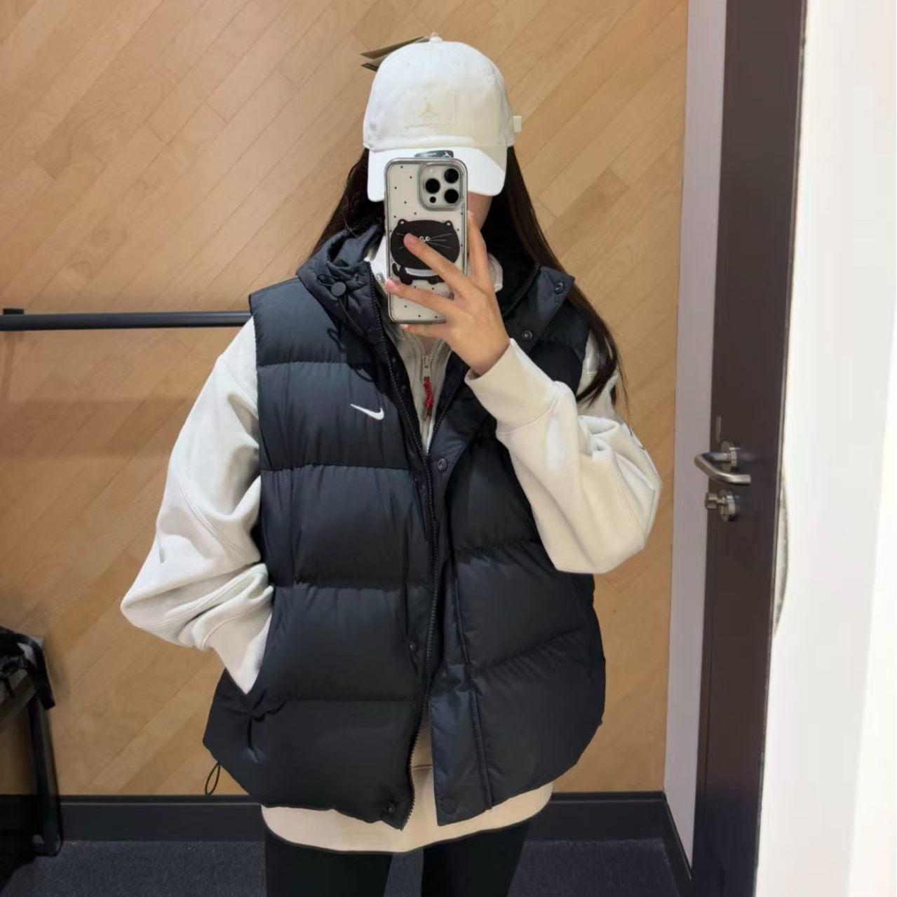 Nike耐克 女款冬季连帽保暖舒适黑色无袖羽绒马甲 FZ5933-010