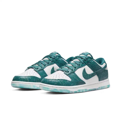 Nike/耐克 DUNK LOW 女子板鞋 运动休闲鞋 DV3029-100