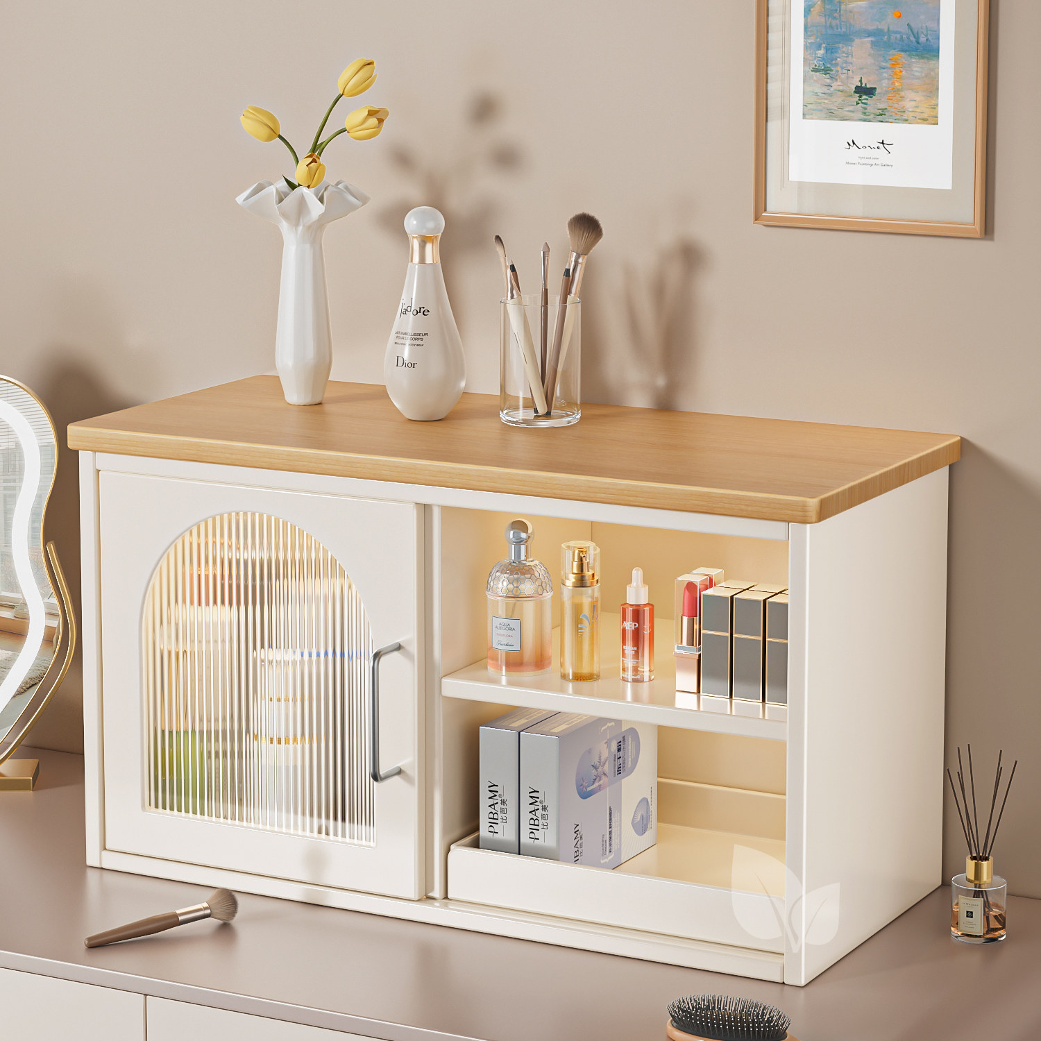 免安装桌面高级感化妆品置物架梳妆台护肤品储物柜壁挂口红收纳盒