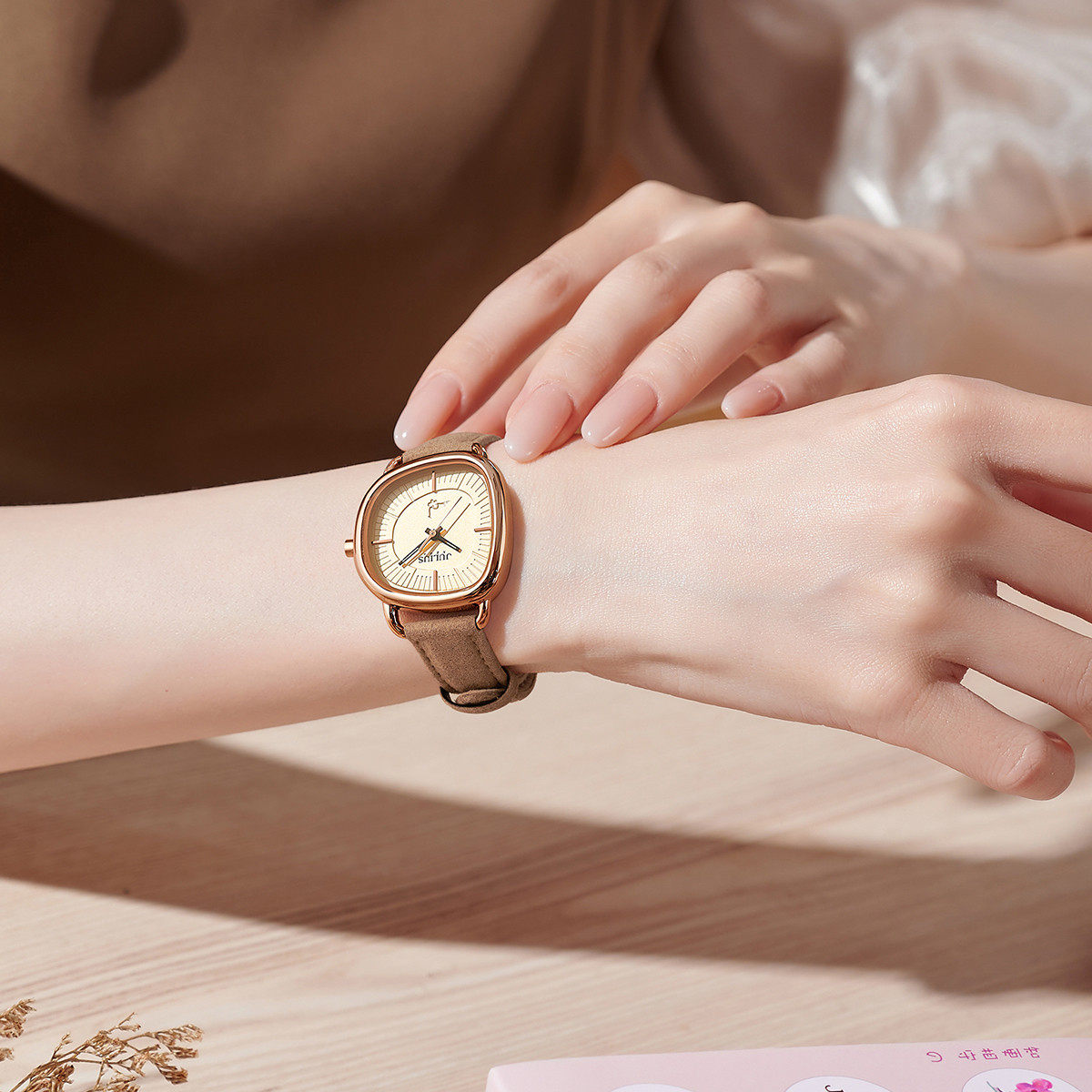 【补贴福利价】知更鸟手表女联名礼盒正品julius真皮潮流百搭1436,手表,日韩腕表,淘宝优惠券,粉丝福利购,淘宝优惠卷