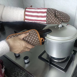 宏剑微波炉防烫手套卡通烤箱烘焙耐高温厨房加厚高品质点点垫套装