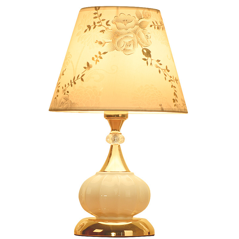 欧式现代简约台灯卧室床头灯喂奶创意触摸书房可调光遥控装饰台灯