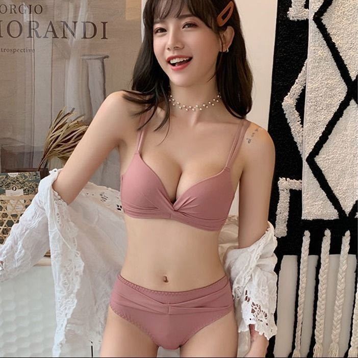 小胸聚拢无钢圈内衣无痕性感内衣大胸显小收副乳美背文胸套装小胸