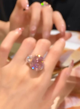 爆闪粉色多切面方钻戒指女款轻奢