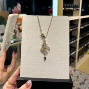 彩色圣诞树水滴吊坠项链女款精致独特气质氛围感小众高级感毛衣链