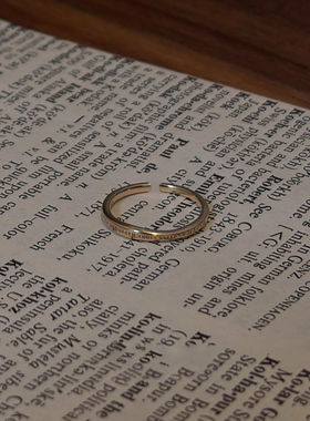 极简日系mini字母尾戒女高级感百搭开口戒指环女秋冬新款