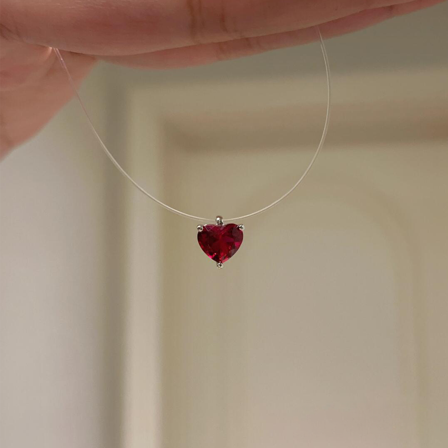 红色爱心吊坠项链鱼线2026新款百搭锁骨链简约高级感精致轻奢颈链,饰品/流行首饰/时尚饰品新,项链,淘宝优惠券,粉丝福利购,淘宝优惠卷
