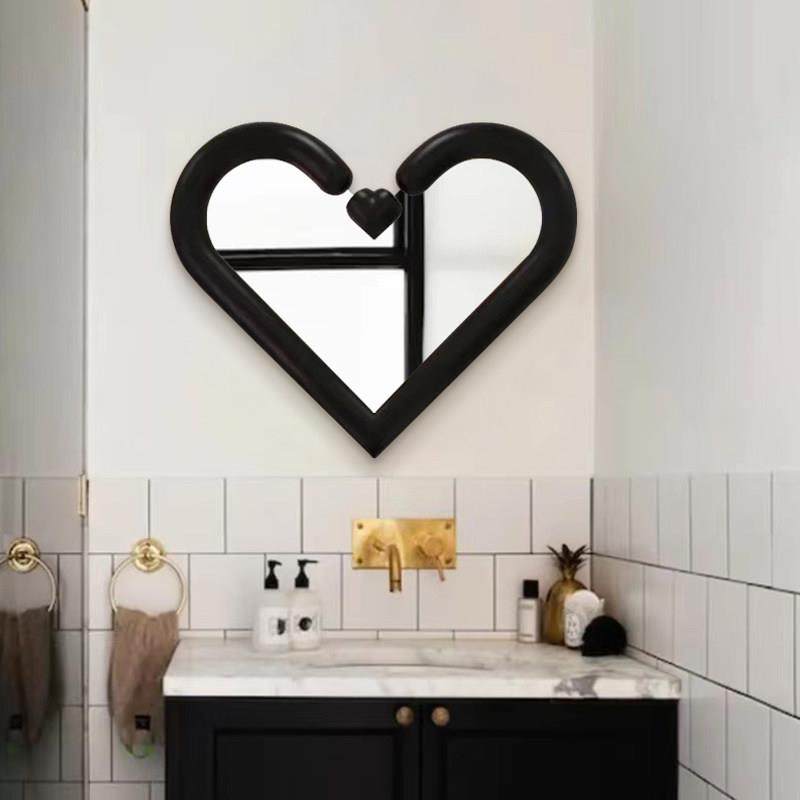 发光浴室镜艺术爱心造型梳妆镜现代简约镜子壁挂墙面装饰镜防雾镜