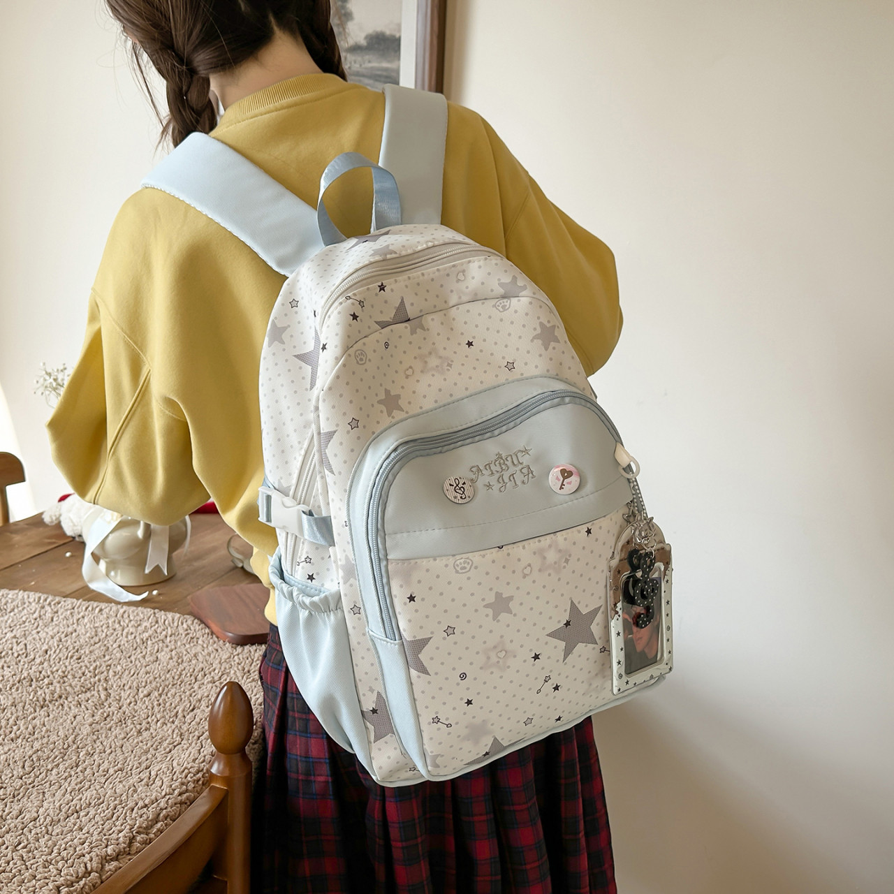 少女风星星印花大容量轻便双肩包