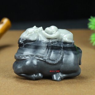 和田玉青花俏色马上封侯手把件青花意境马上封侯把玩件