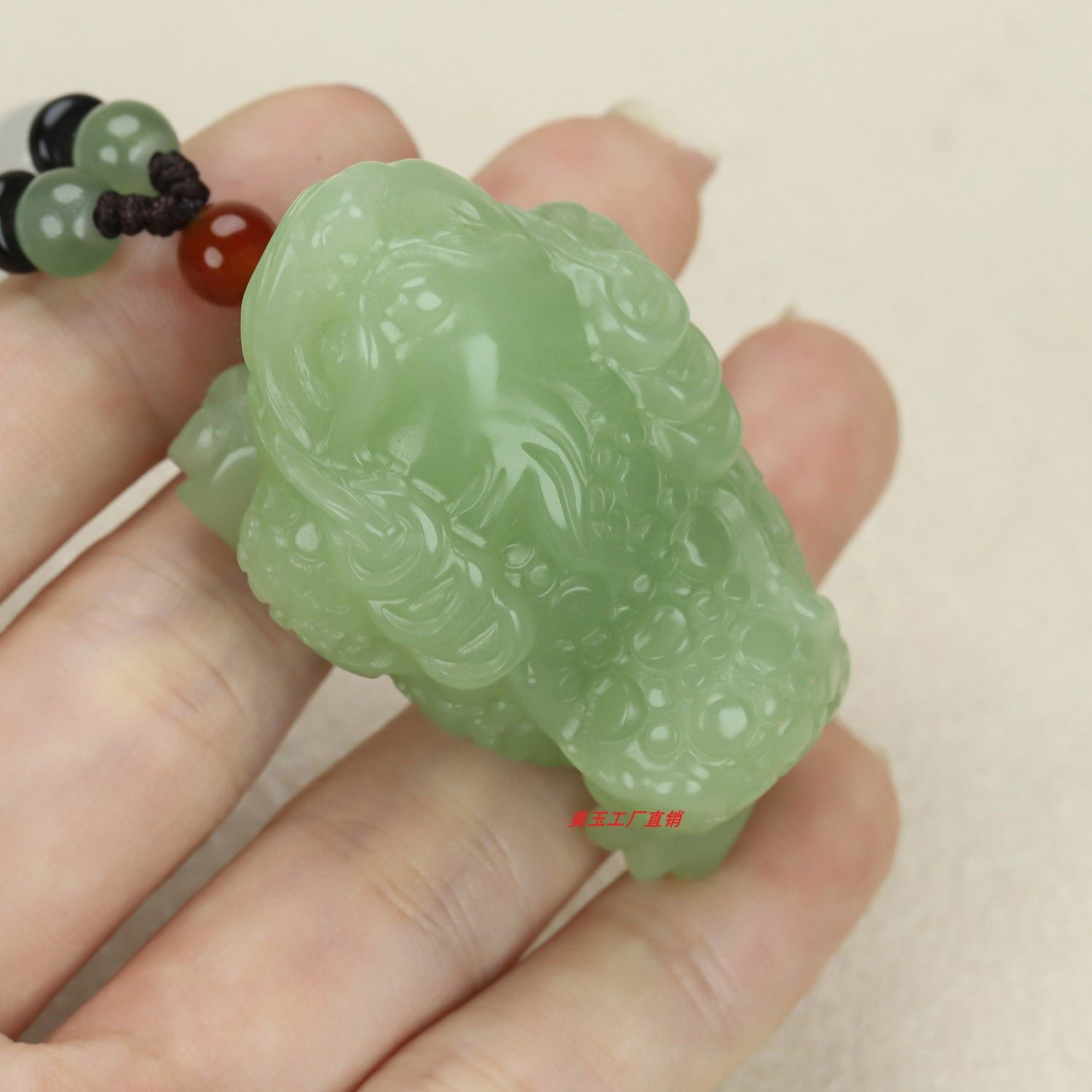 和田玉冰底晴水色招财金蟾挂件玉石金蟾吊坠男女款毛衣链,珠宝/钻石/翡翠,颈饰,淘宝优惠券,粉丝福利购,淘宝优惠卷