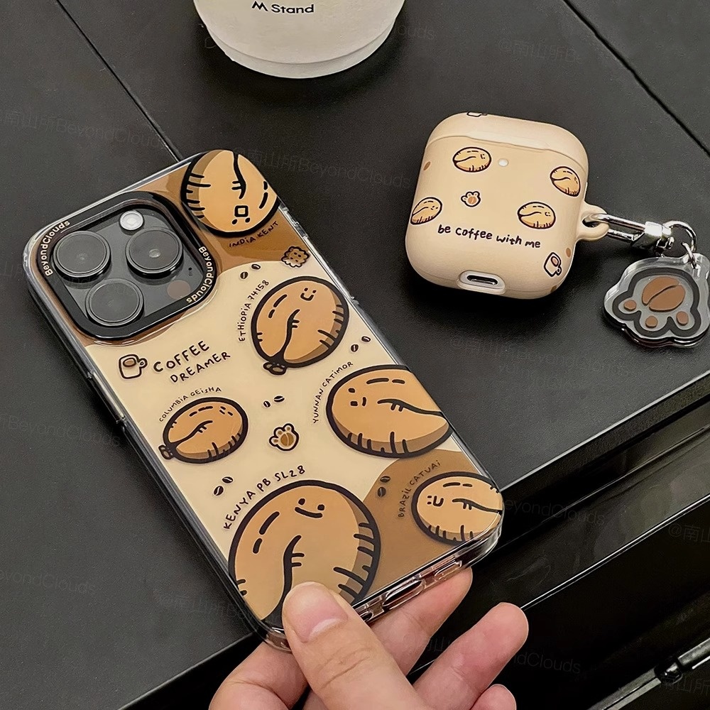 ins简约字母表情咖啡豆秋冬可爱耳机套iPhone16ProMax手机壳14/123/15亚克力双层全包软情侣棕色