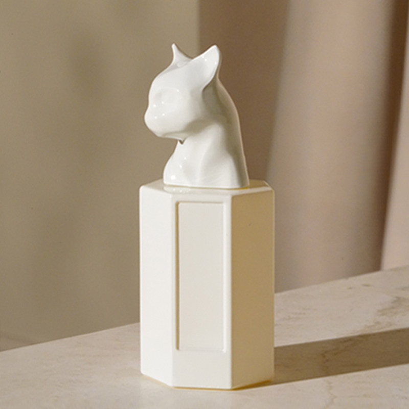 猫科动物丛林香水暖檀木质调艺术猫首盖奶白烤漆法国香料悠柔不熏