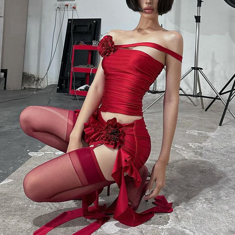 性感夜店亮面拼接花朵背心女秋冬款褶皱修身显瘦飘带半身裙套装女