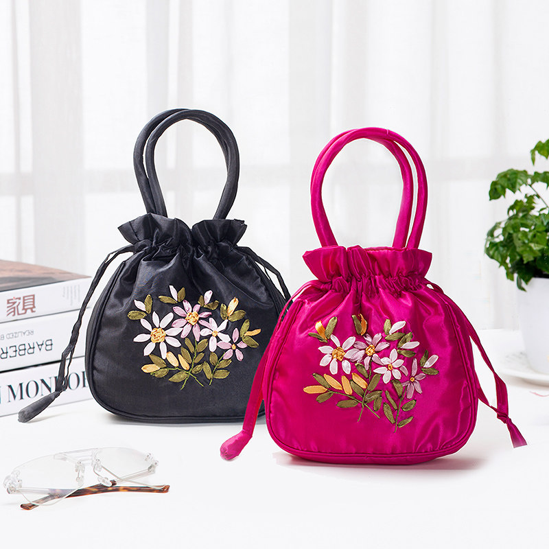 手拿包中老年买菜零钱手机包手工绣花手拎包小布包迷你妈妈手提包,箱包皮具/热销女包/男包,水桶包,淘宝优惠券,粉丝福利购,淘宝优惠卷